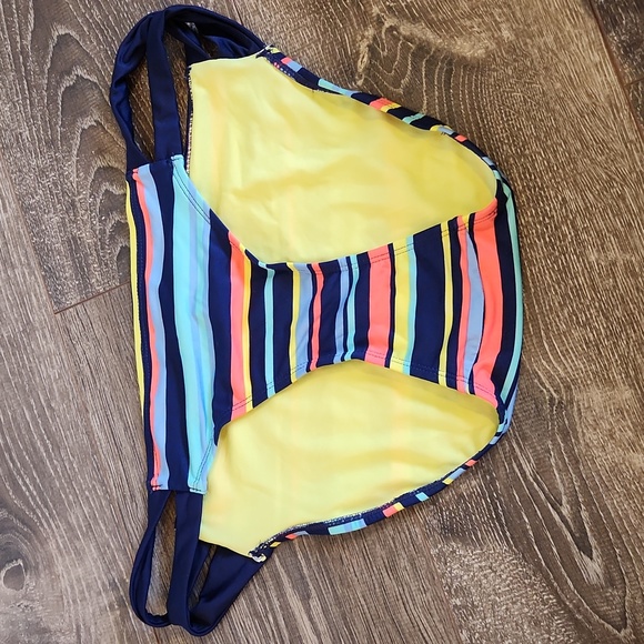 Striped bikini - Picture 2 of 6